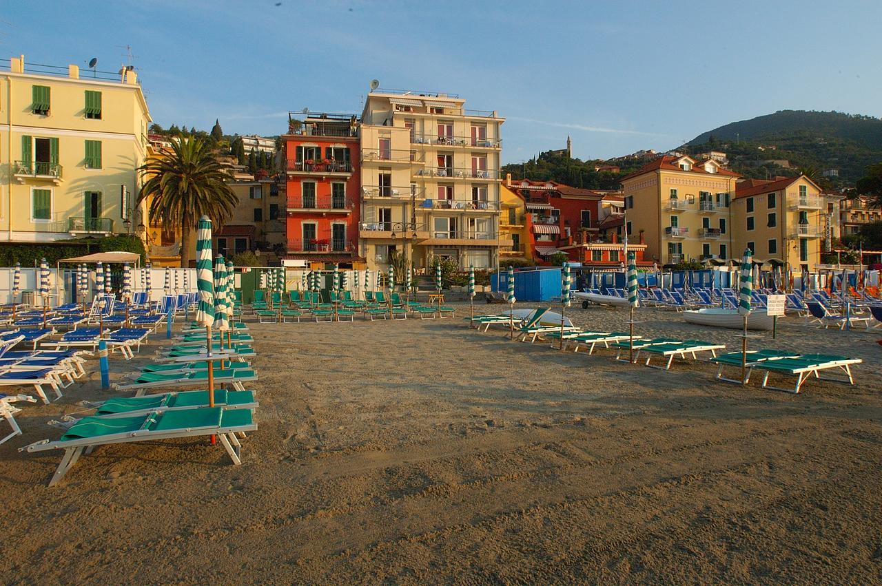 Hotel Tirreno Alassio Exteriér fotografie